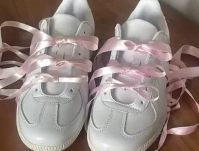 요즘 뜨는 새틴신발끈 핫 아이템